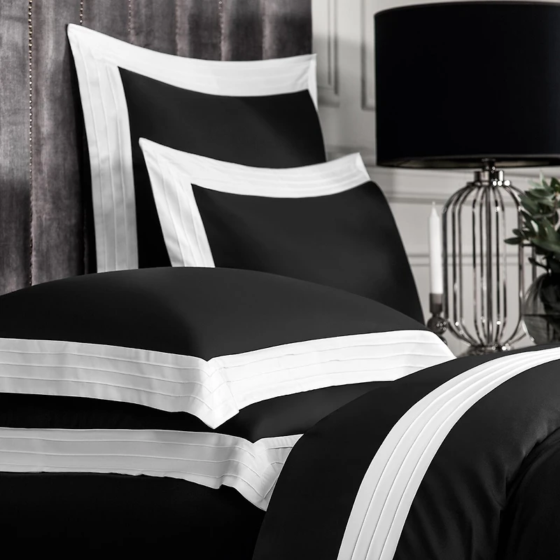 Togas Eden black/white Duvet cover Queen black/white