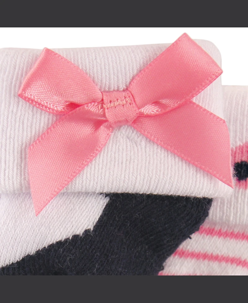 Luvable Friends Baby Girls Newborn Sock Bundle