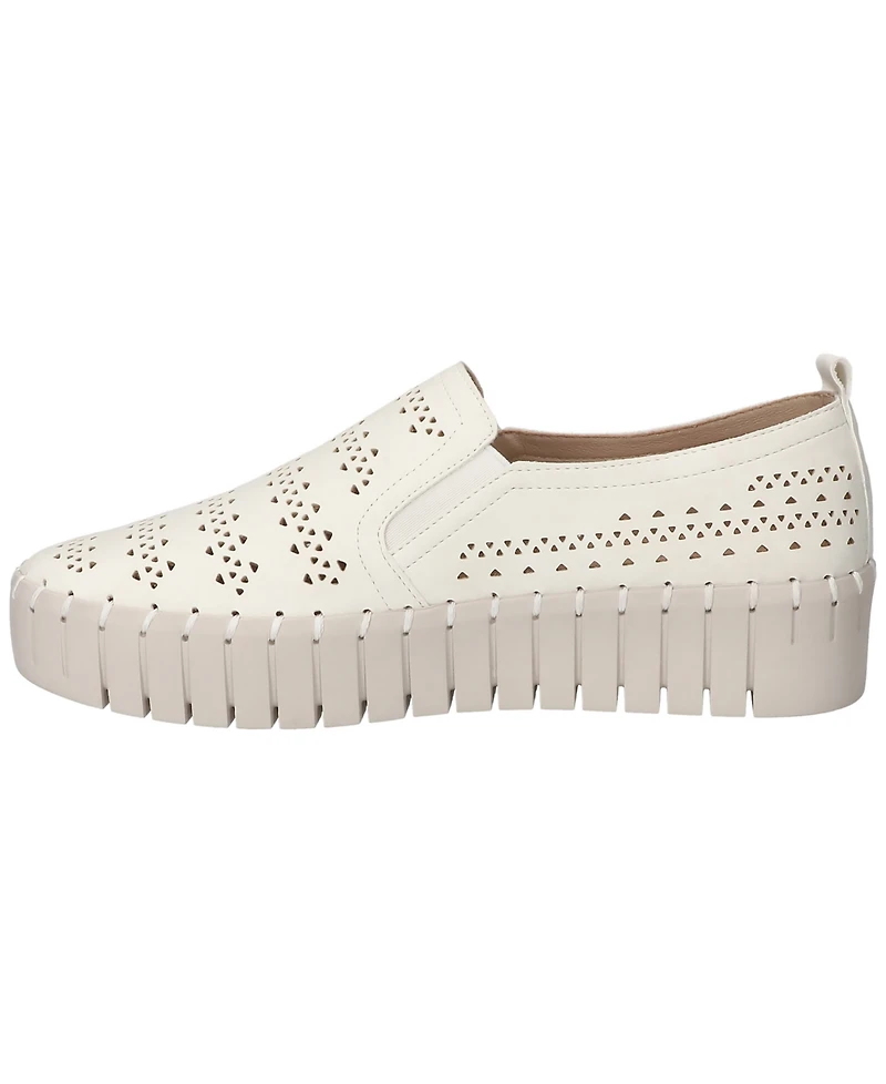 Easy Street Women's Peppy Slip-On Platform Sneakers