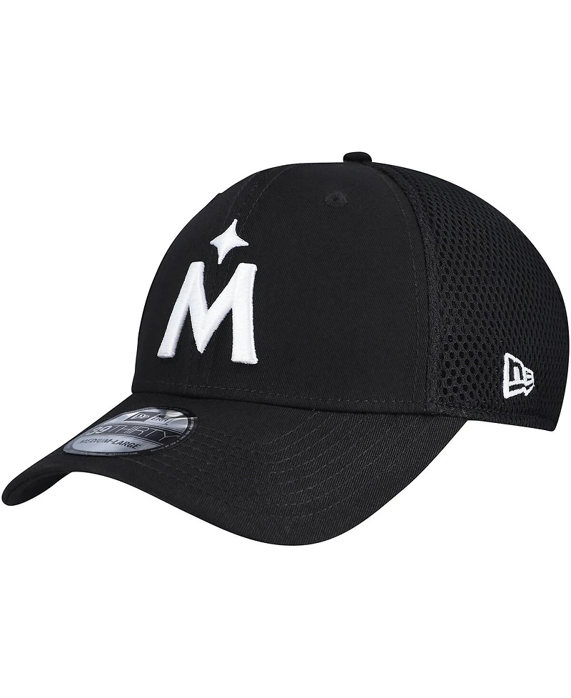 New Era Men's Minnesota Twins Evergreen Black White Neo 39THIRTY Flex Hat