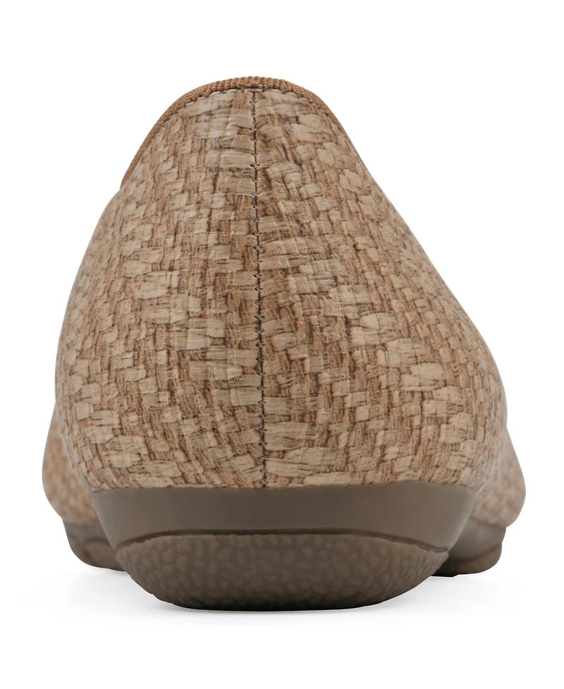 Cliffs by White Mountain Women's Gutsy Almond Toe Loafers