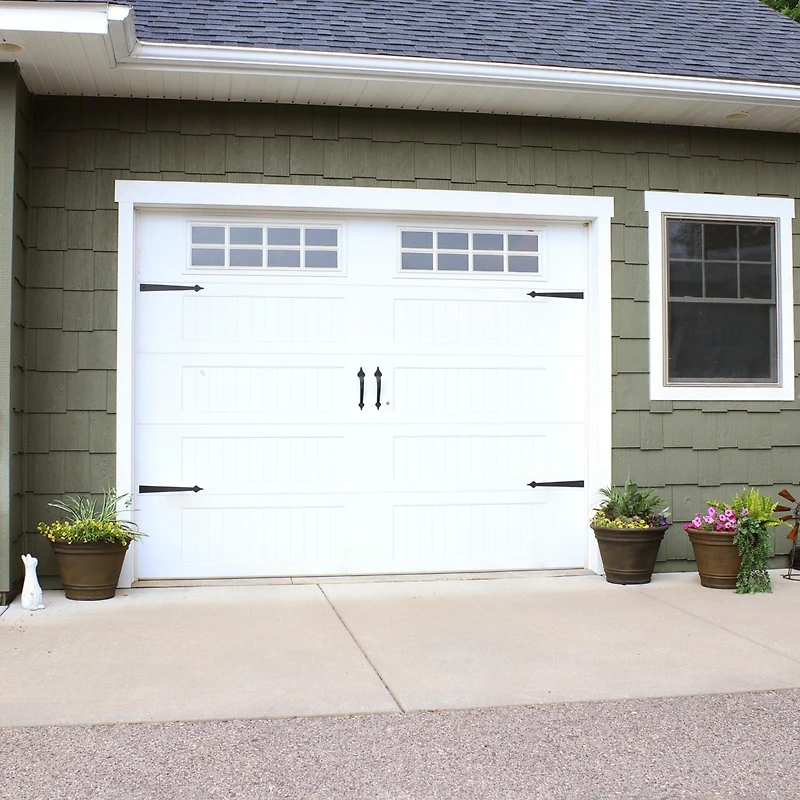 Indoor/Outdoor Patio, Garden, or Porch Weather-Resistant Franklin Flower Pot Planter - 20"