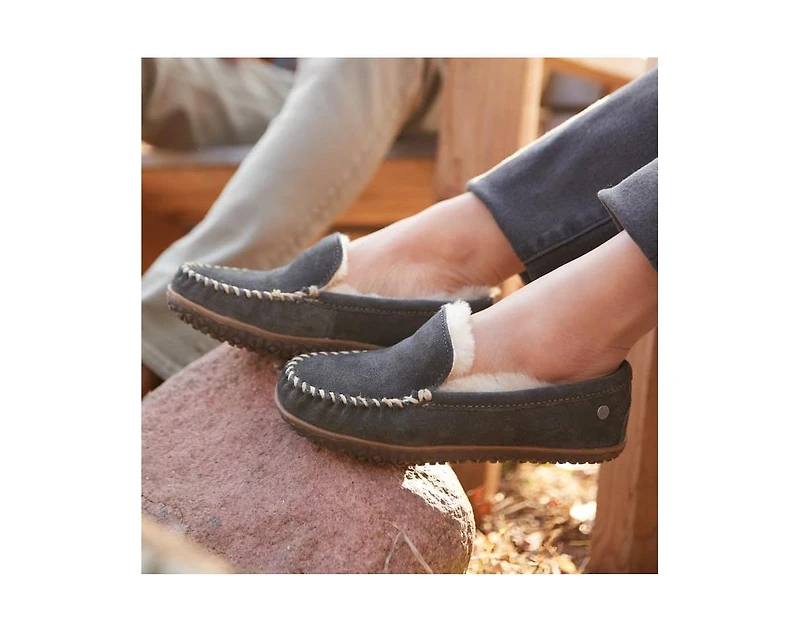 Minnetonka Women's Terese Slippers