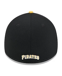 New Era Men's Black/Gold Pittsburgh Pirates 2025 Mlb Clubhouse 39THIRTY Flex Hat
