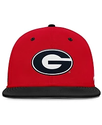 Nike Men's Red Georgia Bulldogs On-Field Dugout True Performance Fitted Hat