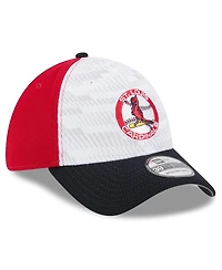 New Era Men's Red/Black St. Louis Cardinals 2025 Mlb Clubhouse 39THIRTY Flex Hat