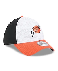 New Era Men's Black/Orange San Francisco Giants 2025 Mlb Clubhouse 39THIRTY Flex Hat