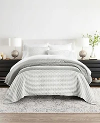 Ienjoy Home Summer Stripes Reversible Lightweight Quilt Sets