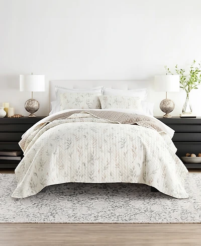ienjoy Home Watercolor Leaves and Stripe Reversible -Pc. Lightweight Quilt Set