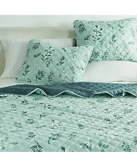 Reversible Microfiber Winter-Printed Quilt Set with Shams