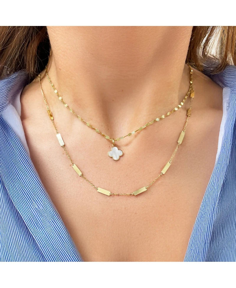 The Lovery Mother of Pearl Clover Charm 14K Gold - 10 millimeters