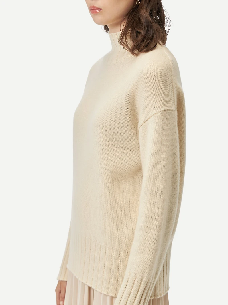 Gobi Cashmere Women's Relaxed-Fit Turtleneck