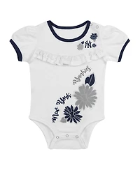 Outerstuff Infant 3-Piece White New York Yankees Sweet Catcher Headband and Skirt Set