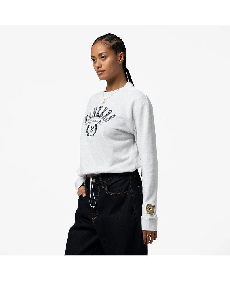 Mitchell & Ness Women's Heather Gray New York Yankees Cropped Toggle Pullover Sweatshirt