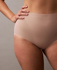 Calvin Klein Women's Stay-Put Firm Mesh Brief Shaping Underwear QF8173