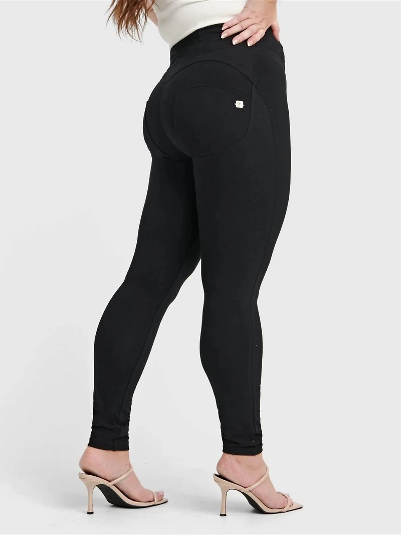 Freddy Women's Curvy High-Rise Sculpting Skinny Pants