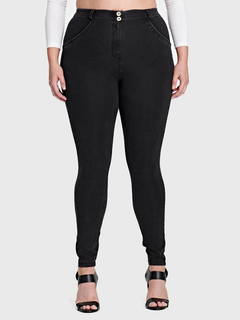 Freddy Women's Curvy High-Rise Sculpting Skinny Jeans