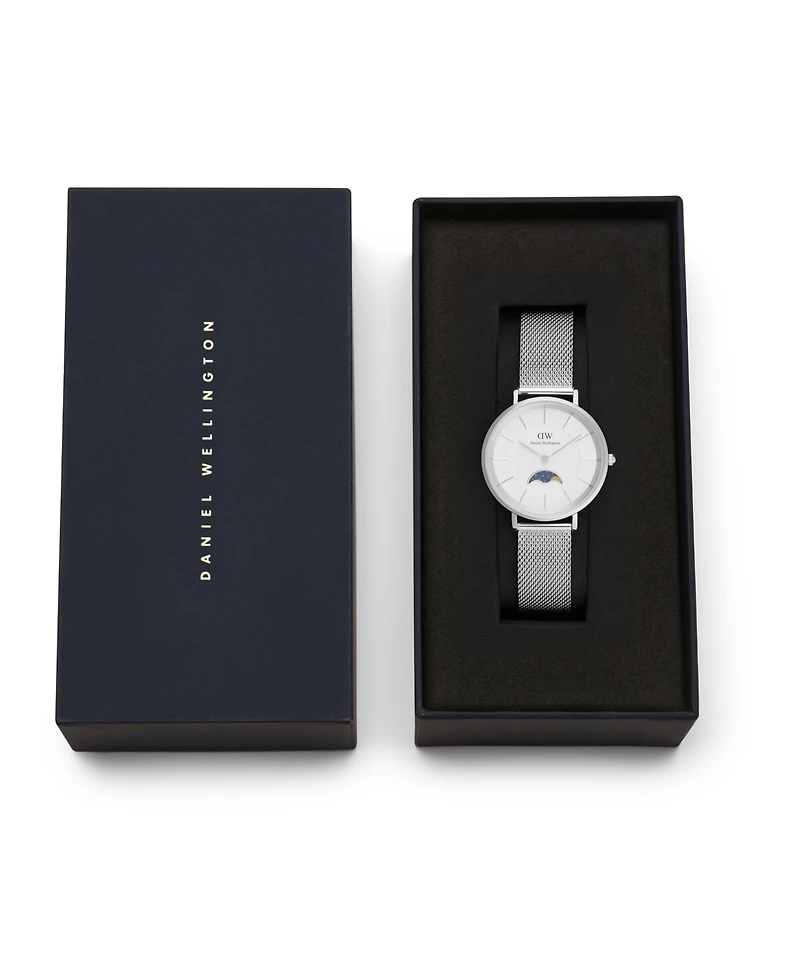 Daniel Wellington Unisex Analog Silver-Tone Stainless Steel Watch, 32mm