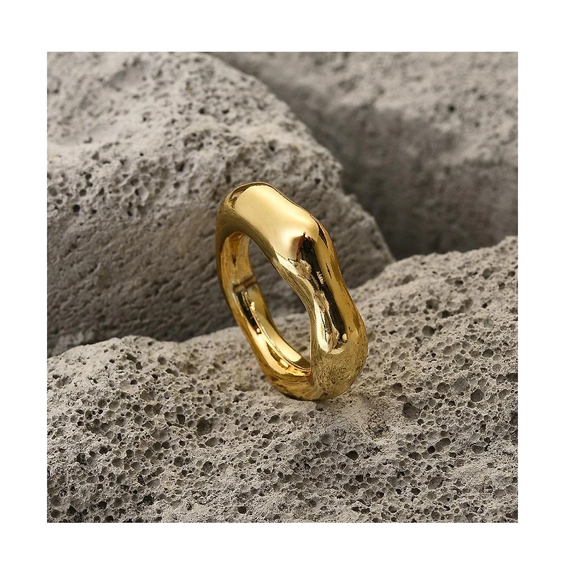 Sohi Women's Swirl Band Ring