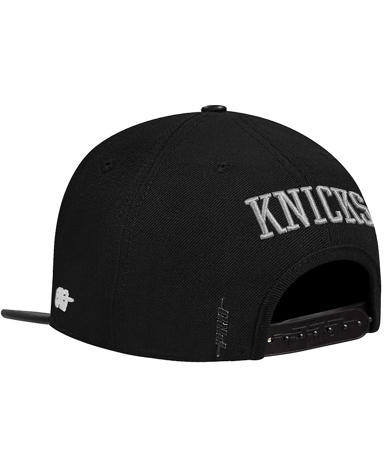 Pro Standard Men's Cream/Black New York Knicks French Terry Snapback Hat
