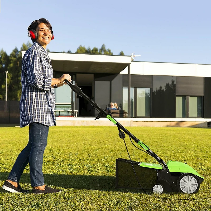 13 Inch 12 Amp Electric Scarifier with Collection Bag and Removable Blades
