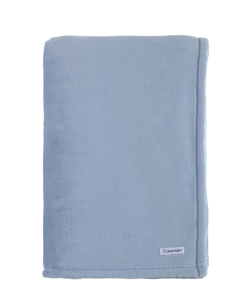 Calvin Klein Core Plush Solid Blanket