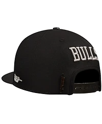 Pro Standard Men's Cream Chicago Bulls French Terry Snapback Hat