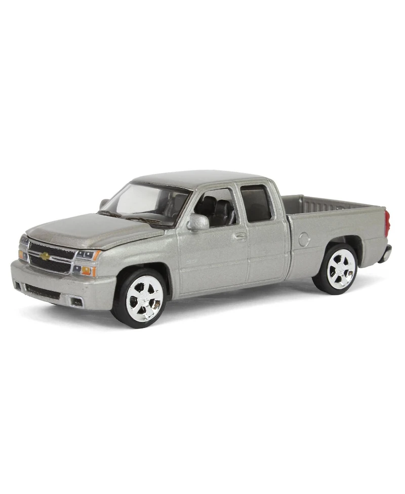 2006 Chevy Silverado Extended Cab Truck Silver 1/64 Diecast Auto World