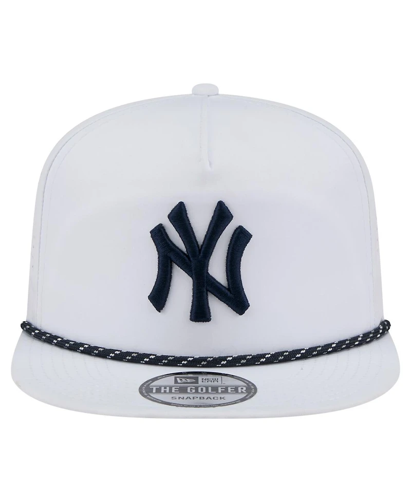 New Era Men's White New York Yankees Perforated Golfer Snapback Hat