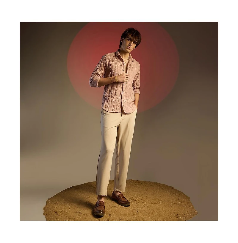 Campus Sutra Men's Salmon Pink Grain-Textured Shirt