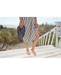 Feelgoodz Women s Classicz Remix Natural Rubber Flip-Flop Thong Sandals
