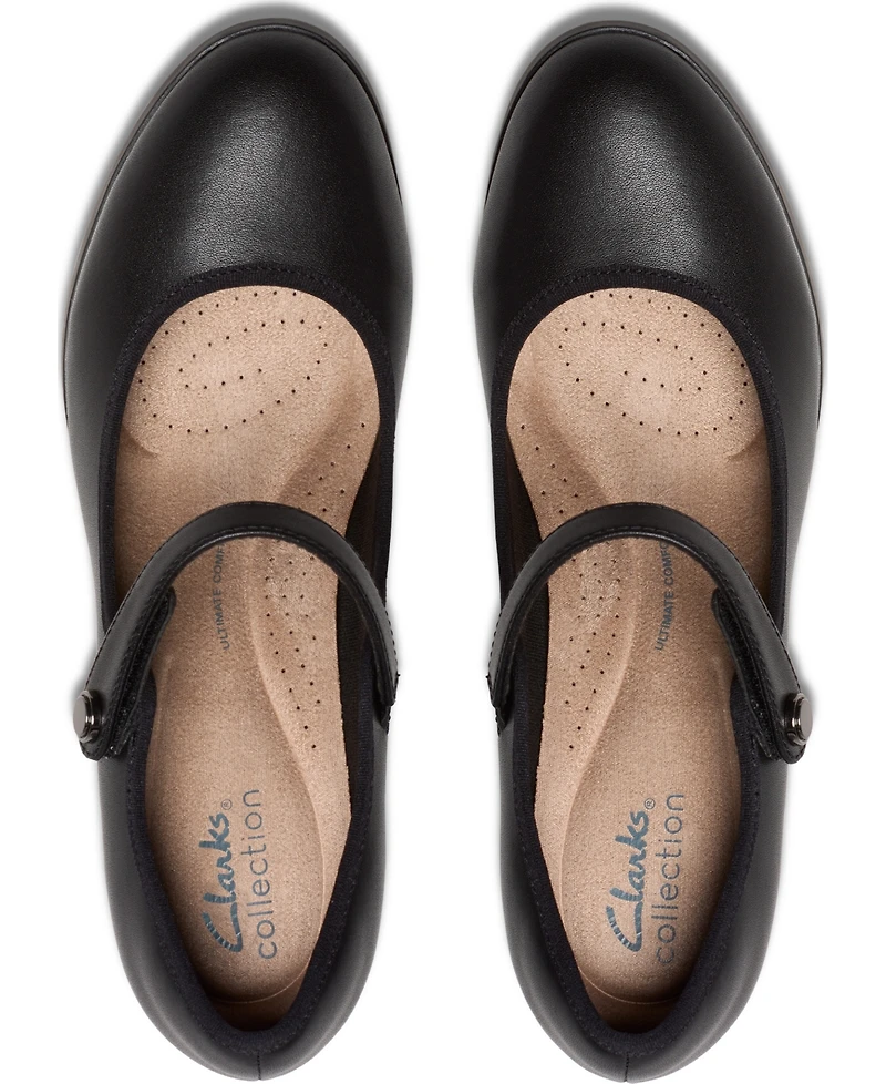 Clarks Women's Bayla Lily Round Toe Pumps