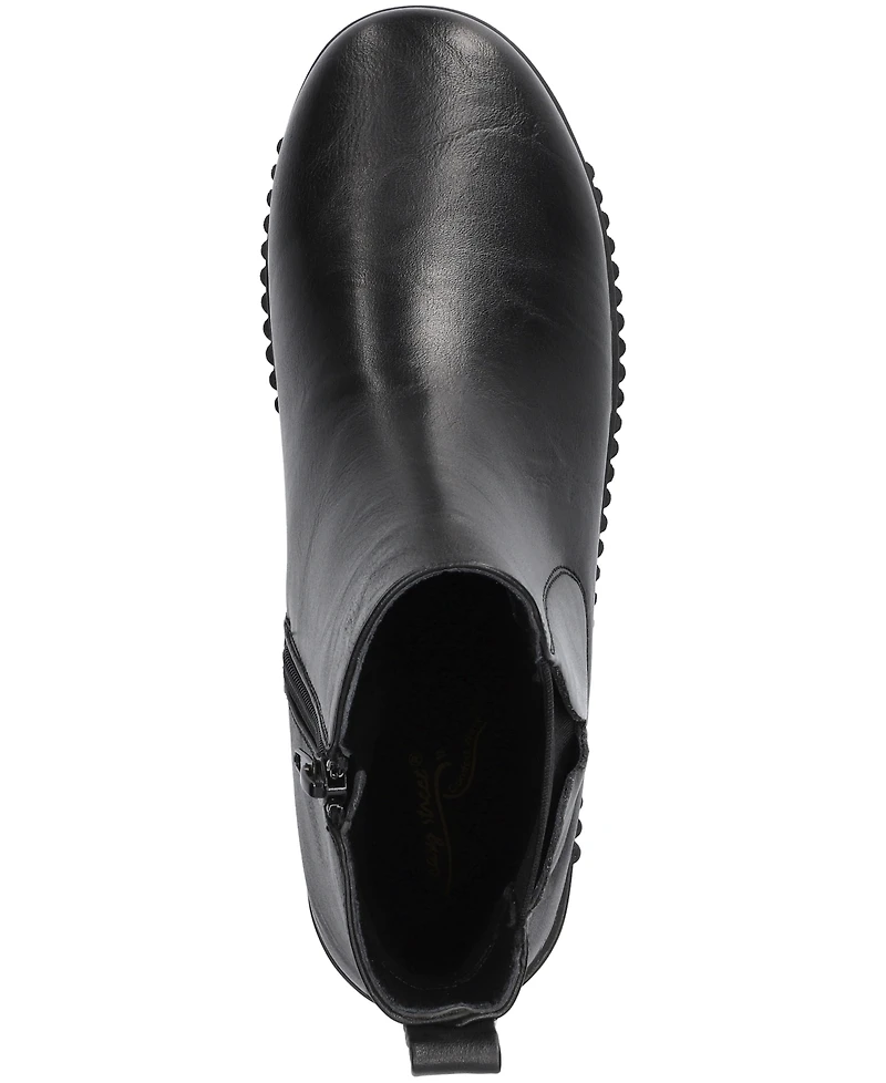 Easy Street Women's Wyatt Chelsea Boots