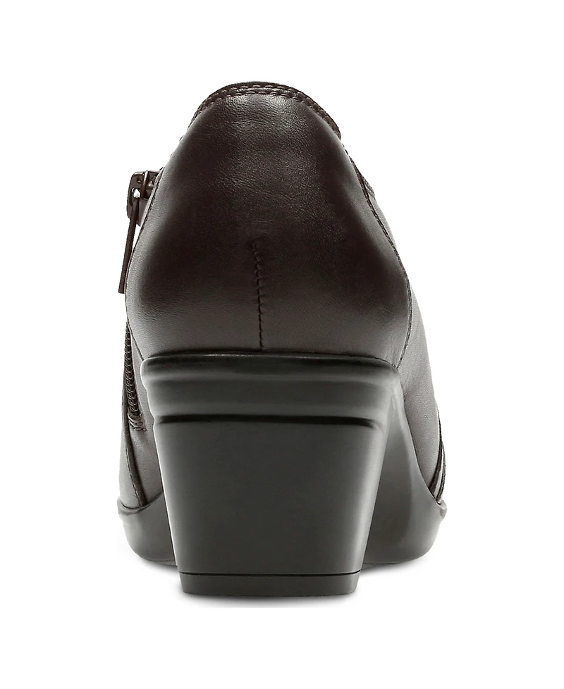 Clarks Women's Emslie Warren Closed Toe Shooties