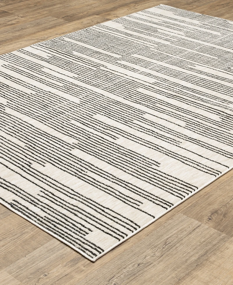 Oriental Weavers Hunter HNT04 6'7"x9'6" Area Rug