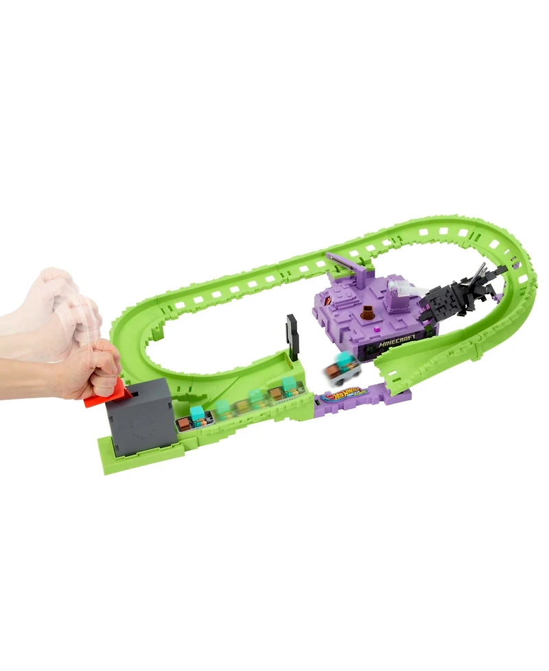 Hot Wheels RacerVerse Minecraft Track Set and Die-Cast Diamond Armor Steve