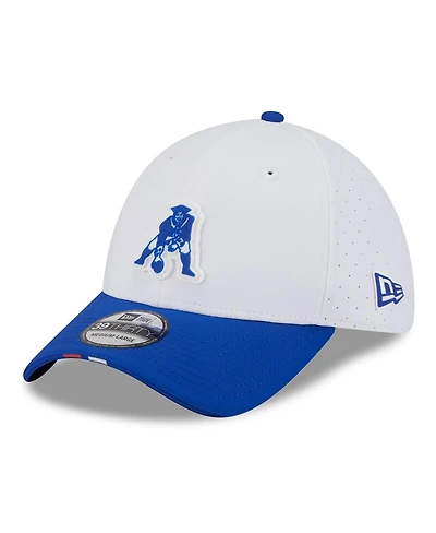 New Era Men's White/Royal England Patriots 2025 Nfl Training Camp Throwback Logo 39THIRTY Flex Hat