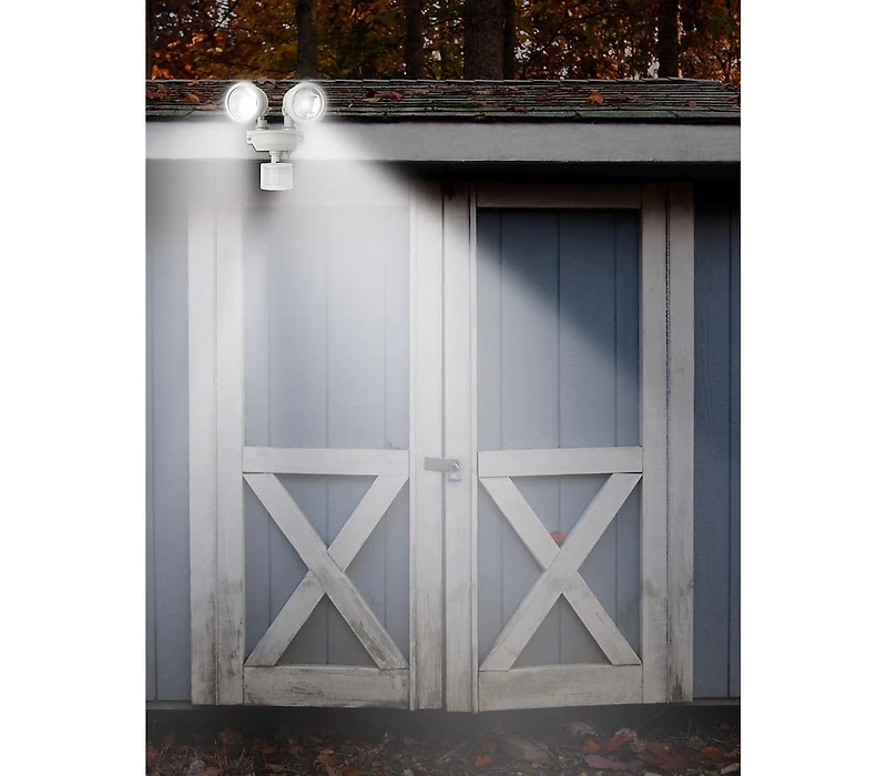 Maxsa Innovations Solar-Powered Dual-Head Led Spot