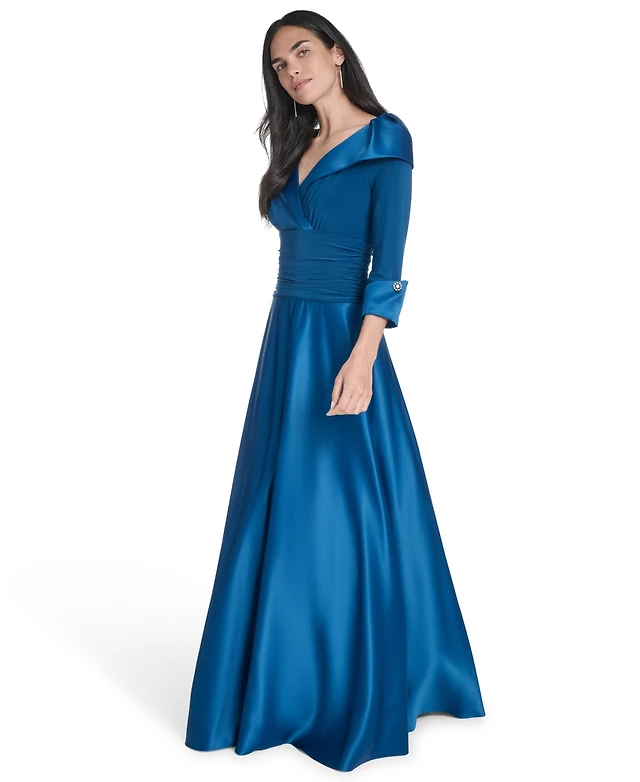 Jessica Howard Women's Portrait-Collar Side-Ruched Gown at CoolSprings  Galleria in Franklin, TN