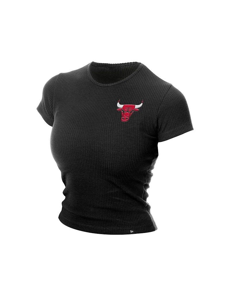 New Era Women's Black Chicago Bulls Leisure Collection Baby Doll Cropped T-Shirt