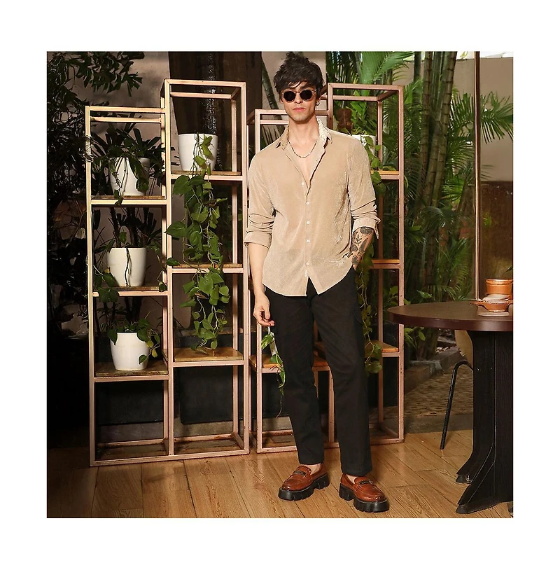 Campus Sutra Men's Solid Velvet Shirt