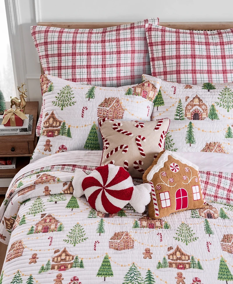 Levtex Home Gingerbread Village Reversible Quilt, Twin/Twin Xl