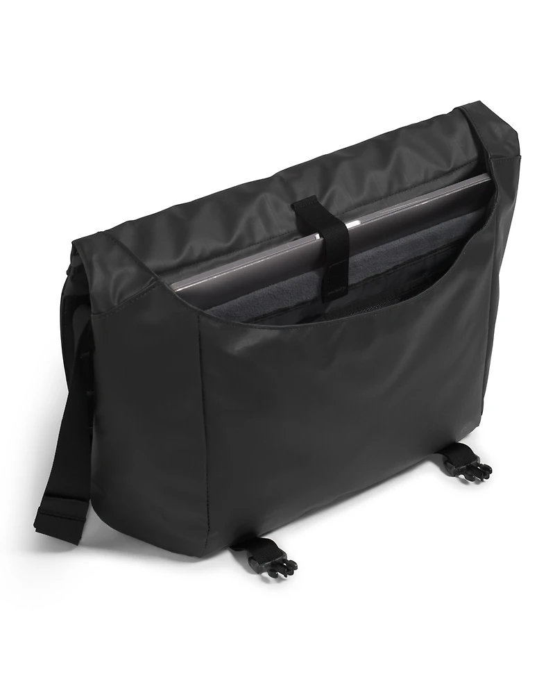 The North Face Men's Base Camp Voyager Messenger Bag