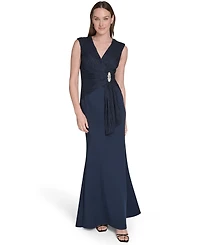 Jessica Howard Petite Sleeveless V-neck Dress
