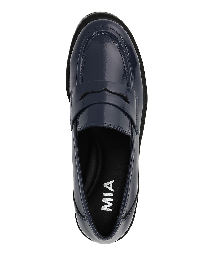 Mia Women's Yoani Round Toe Lug Sole Loafers