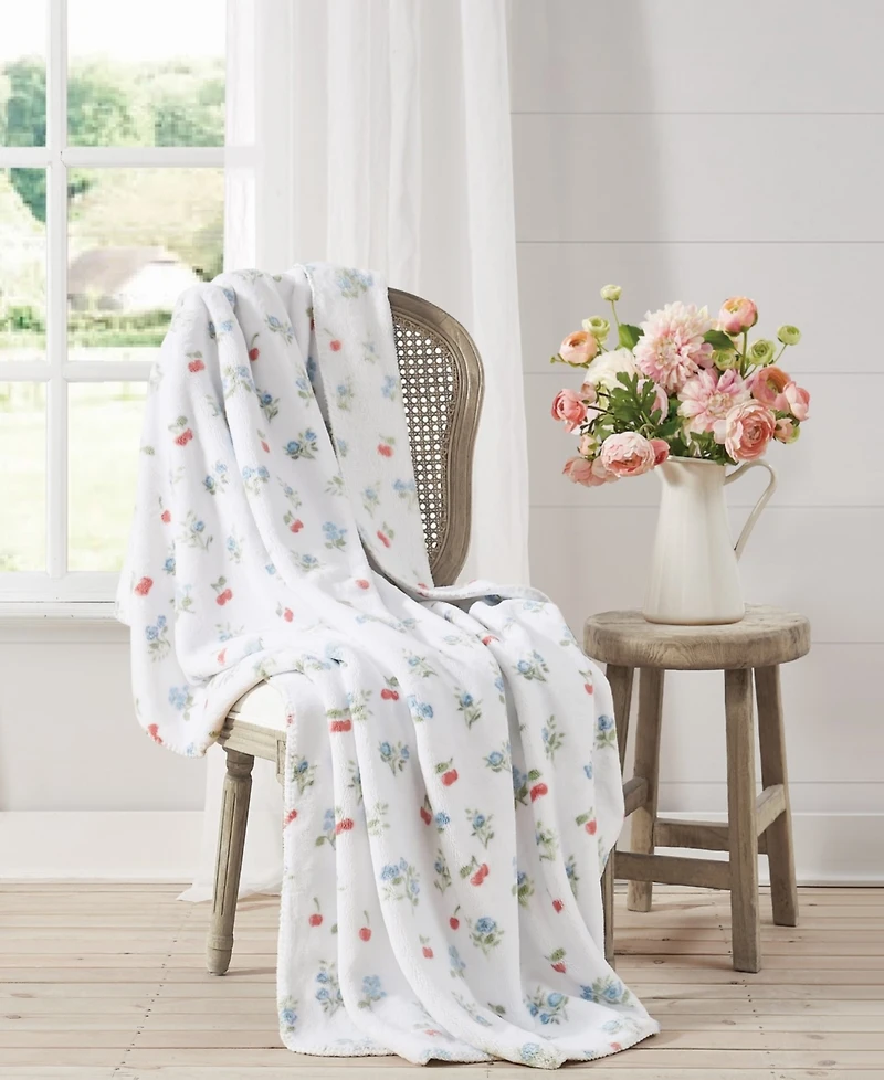 The Farmhouse by Rachel Ashwell Cherry Hill Throw, 50" x 70"