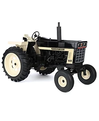 Scale Models Signed Joe Ertl 1/8 International 1066 Tractor Wide F&R Fenders