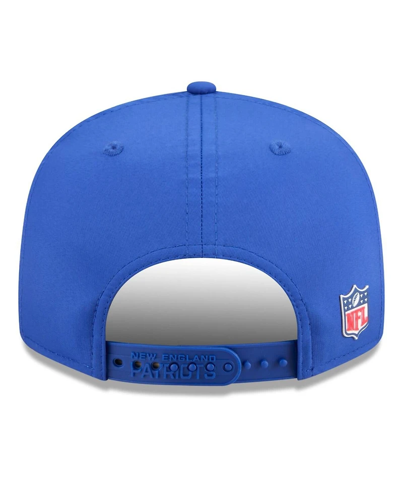 New Era Men's Royal New England Patriots 2025 Sideline Throwback Split Panel 9FIFTY Snapback Hat