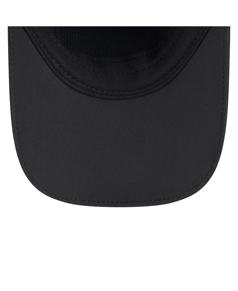 New Era Men's Black Cincinnati Bengals 2025 Sideline Runner Adjustable Hat