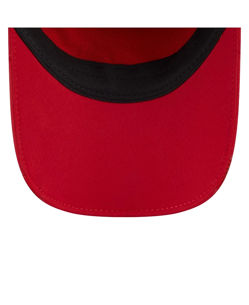 New Era Men's Red Tampa Bay Buccaneers 2025 Sideline Runner Adjustable Hat